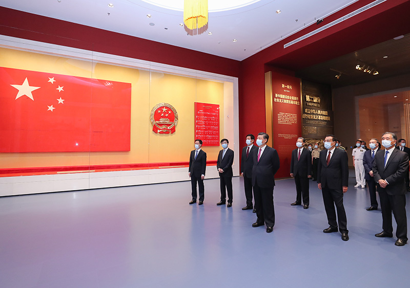 6月18日,党和国家领导人习近平、李克强、栗战书、汪洋、王沪宁、赵乐际、韩正、王岐山等在中国共产党历史展览馆参观“‘不忘初心、牢记使命’中国共产党历史展览”。
